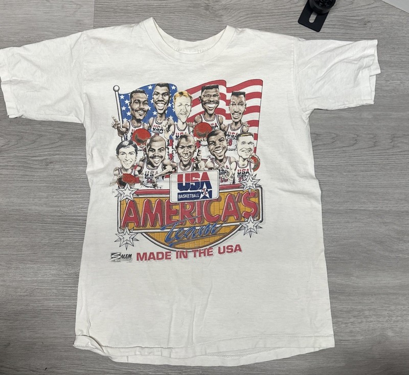 1992 Vintage Graphic T-shirt “America’s Team” USA Basketball Dream Team Sz M NBA