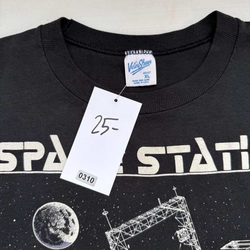 1980s Space Station graphic tee (0310) gallery