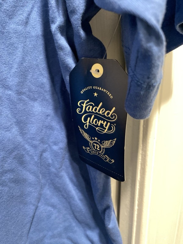 Blue Faded Glory v-neck t-shirt Size 2XL gallery