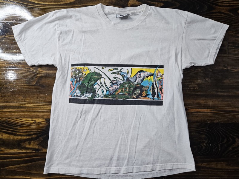 Vintage Lee Sports Box Logo Nature Wrap-around T-Shirt Adult Size Large