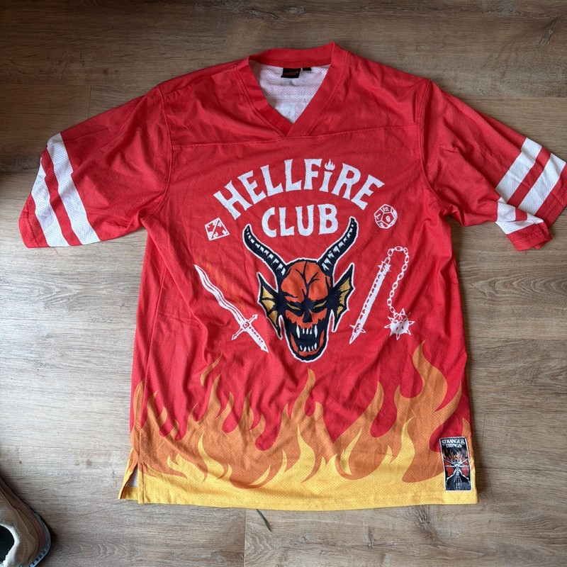 Stranger Things 4 Hellfire Club Jersey Raglan Shirt Size L Large Eddie Munson