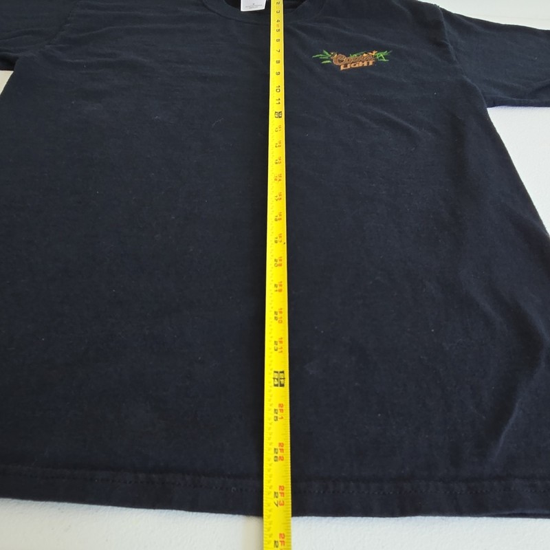 Vintage 2004Gildan Ultra Cotton Heavyweight Coors Light Tiki Graphic Tee Black M gallery
