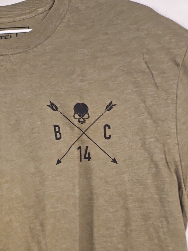 The Barbell Cartel Skull & Arrow T-Shirt, Olive, Men's Size Medium gallery