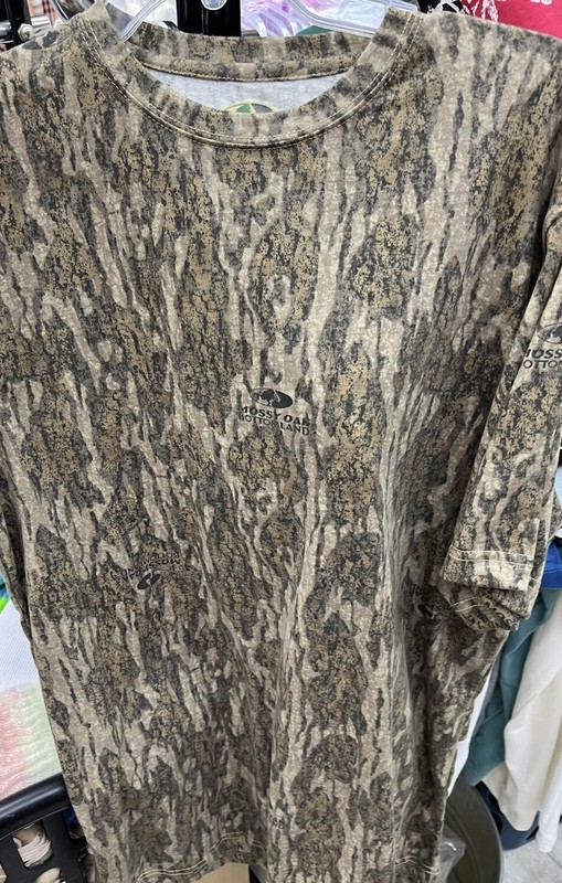 Mossy Oak Men’s Short Sleeve Camo Logo Crew T-shirt Size L 100% Cotton NWOT
