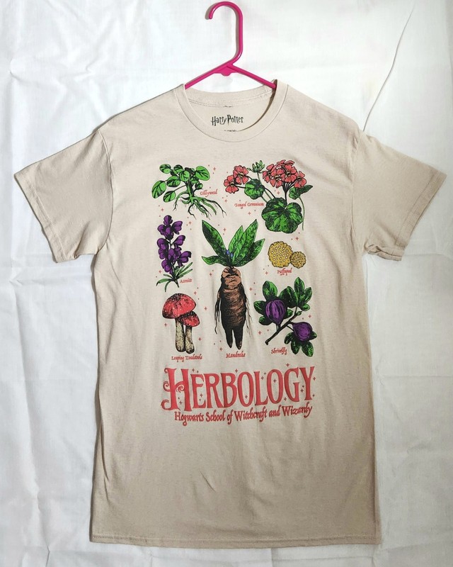 Harry Potter Herbology Hogwarts School Beige Graphic T-Shirt Size Small