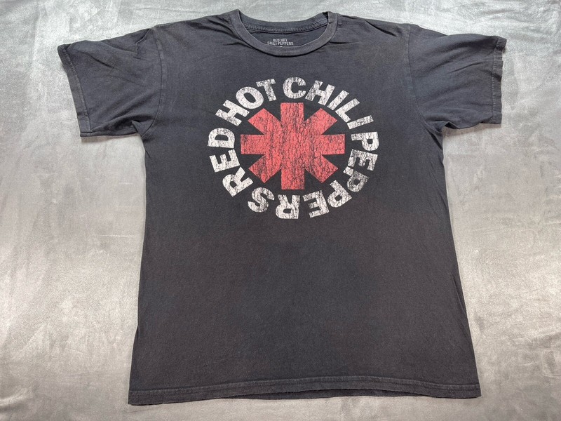 RHCP Red Hot Chili Peppers Faded black Logo Rock Funky California Vibes Shirt M