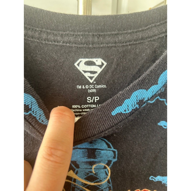 Superman DC Comics Metropolis Graphic T-Shirt Black Red Foil Small 2009 s09 gallery