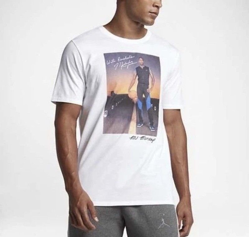 Men’s Jordan SportsWear MJ Mondays Retro Royal 1 High T-Shirt 801603-100 LARGE