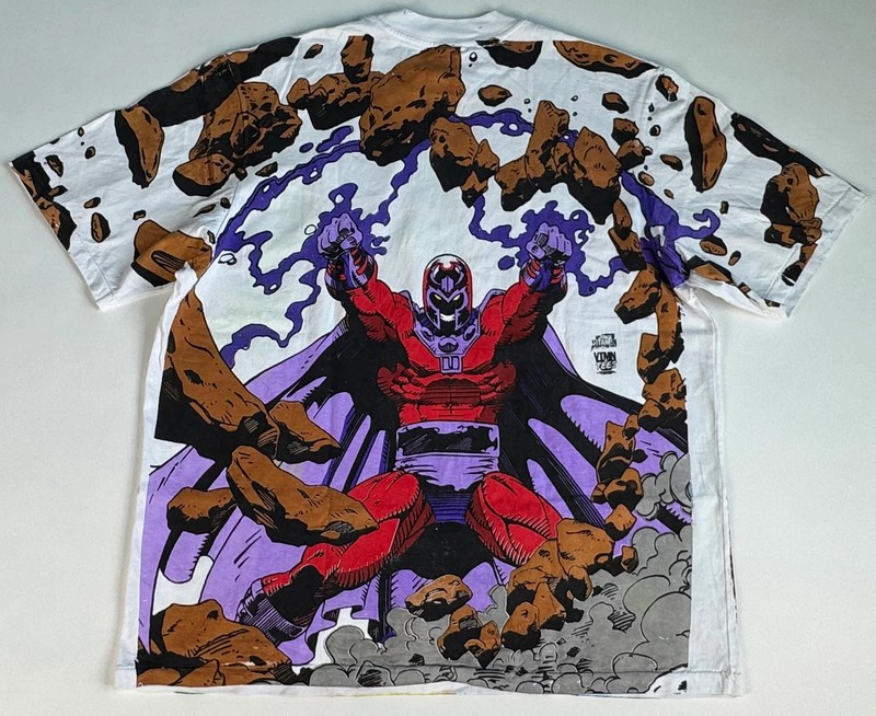 X-Men Group / Magneto Rocks T-Shirt - XL gallery
