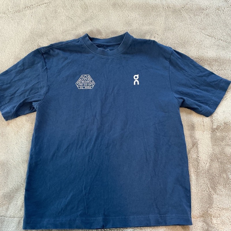 On Running T-Shirt Navy Blue Beams REI Co-op Peak Graphic XS