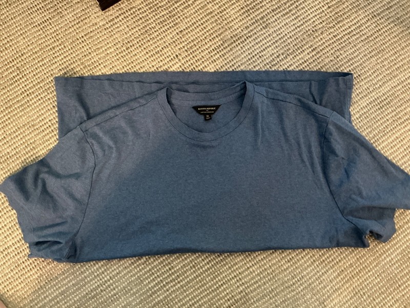 Banana Republic Men’s Luxe Touch Performance Tee, Gray, Size XL