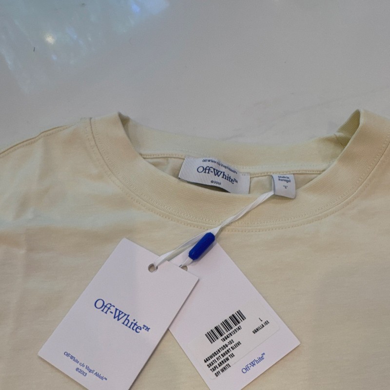 Off-White arrow skate fit tee vanilla ice size large brand new Retail over 350 gallery