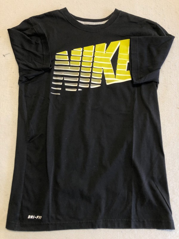 Nike T Shirt Adult Small Black Big Chest Logo Activewear/Casual Dri-Fit Tee