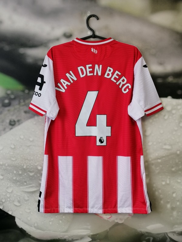 Brentford City 2025 – 2026 home football jersey JOMA #4 VAN DER BERG size XL