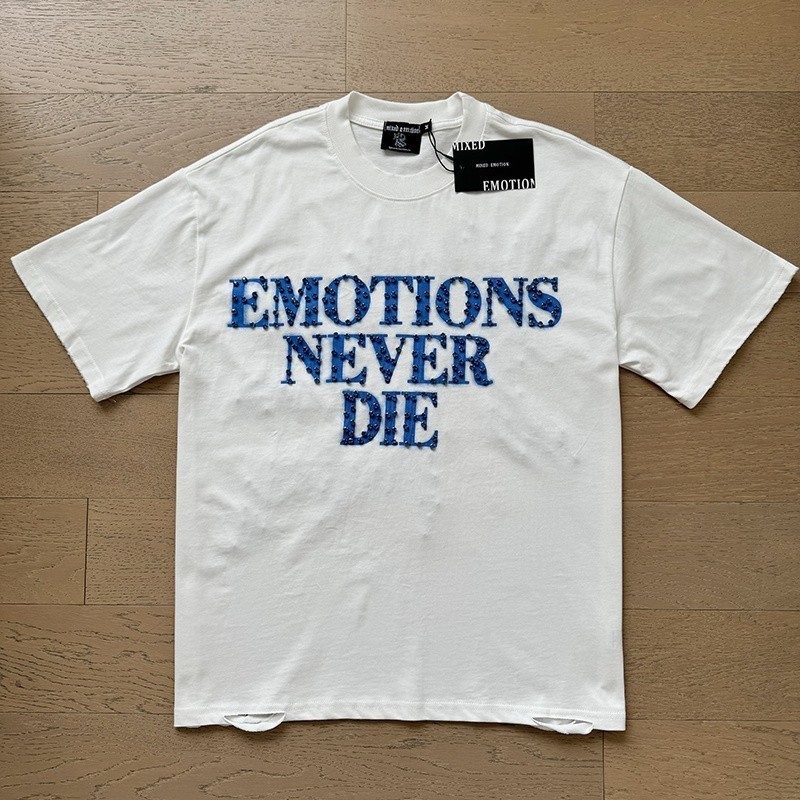 Mixed Emotion Retro Beaded Letter Design Loose Casual T-Shirt gallery
