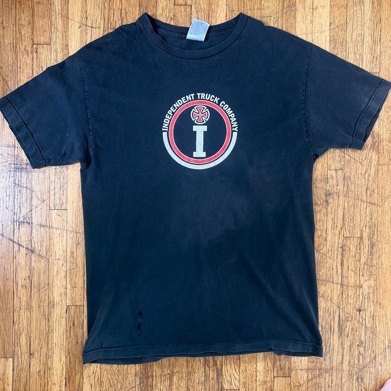 VINTAGE EARLY 2000s INDEPENDENT TRUCK CO. SKATE TEE — THRASHED size large