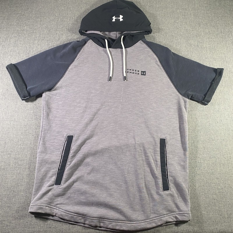 Under Armour Shirt Mens Medium Gray Black HeatGear Hoodie Short Sleeve Athletic