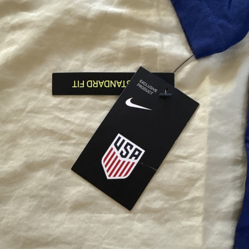 Nike Tshirt Small gallery