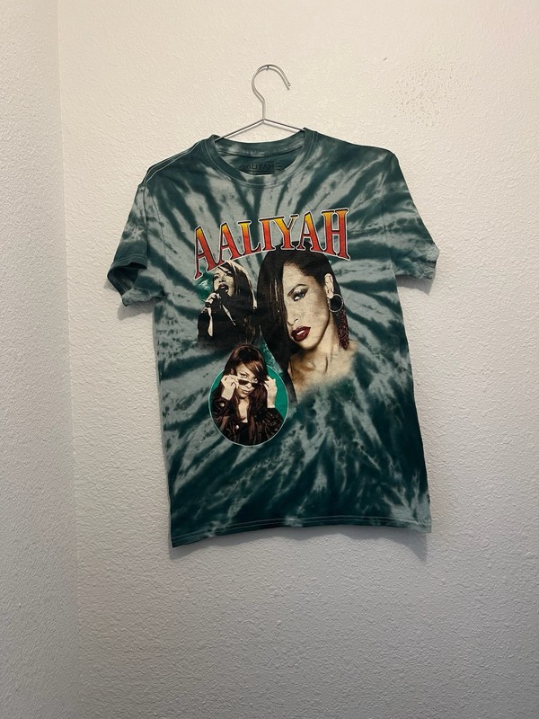Aaliyah Tie Dye T Shirt Size S Adult Green Big Graphic Cotton Music Rap Hip Hop