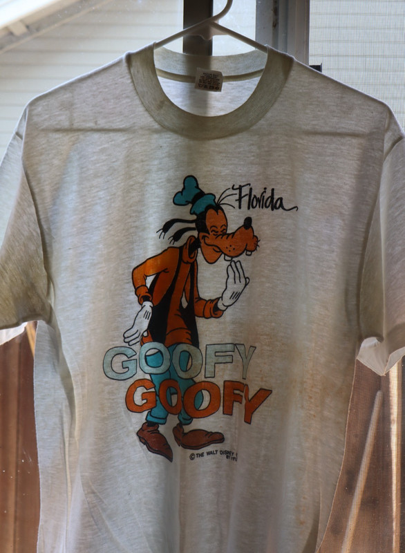 Vintage Disney Velva Sheen Goofey T-Shirt Florida Size L USA Made Paper Thin