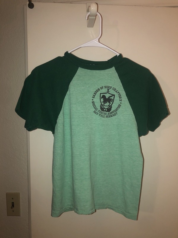 VTG 1970s U.S. Special Forces Chapter V GARDEN OF EDEN BAD TOLZ T-Shirt Two-Tone