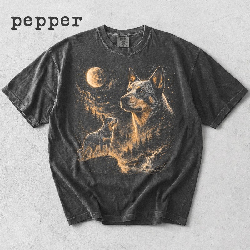 Australian Cattle Dog Howling at the Moon Shirt Retro Graphic Dog Mom Tee