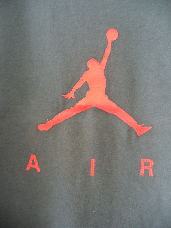 Air Jordan Jumpman Logo “BULLS” Red Metallic Foil Gray Short Sleeve T-Shirt 2XL