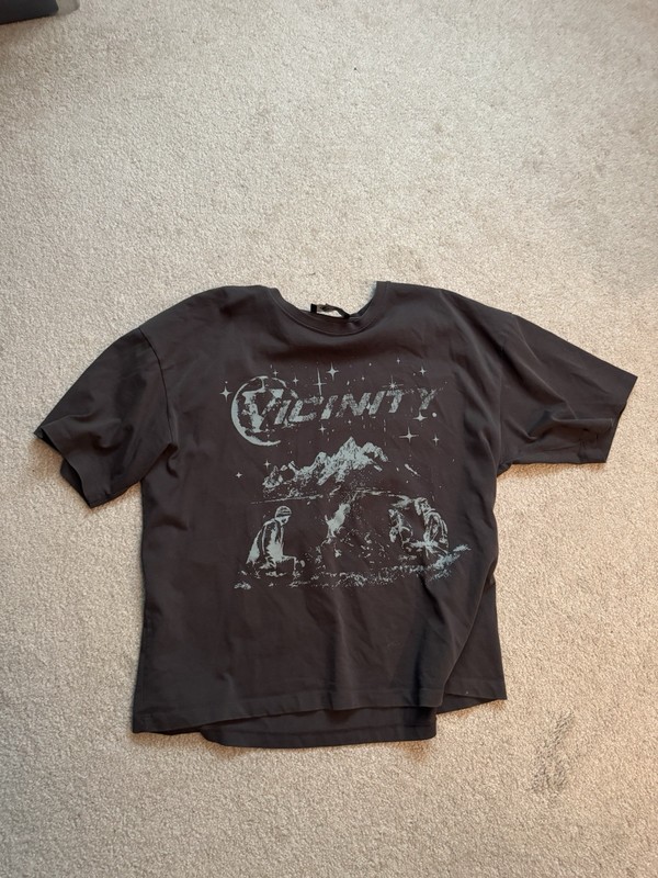Xl men’s Vicinity shirt