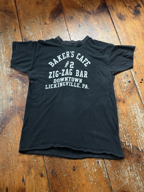Vintage 60s 70s Black Bound Collar Two Tone Bar Destination T Shirt Large
