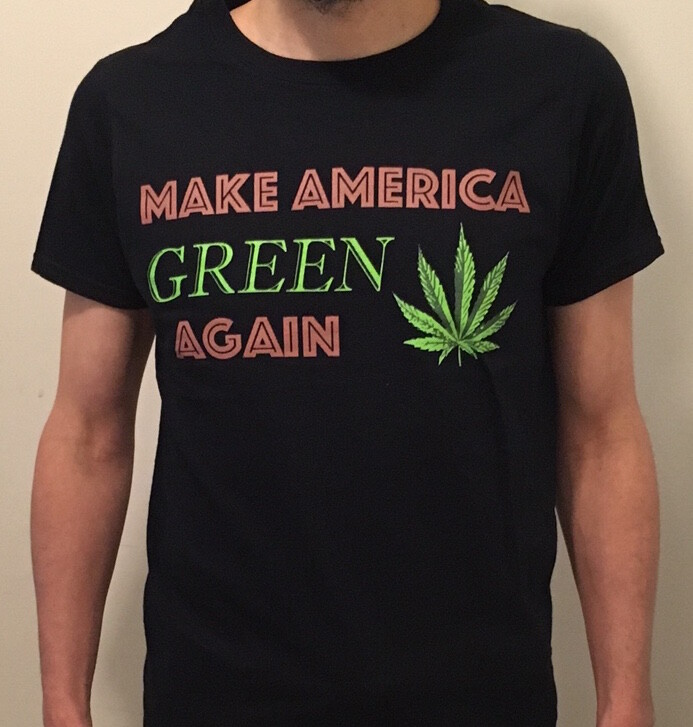 Lot of 24 New MAKE AMERICA GREEN AGAIN! Gildan Softstyle Black T-Shirts SMLXL