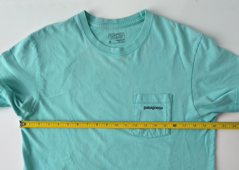 Patagonia Men's Mint Pocket Tee Logo Crew Neck Cotton Knit Regular Fit • SZ M gallery