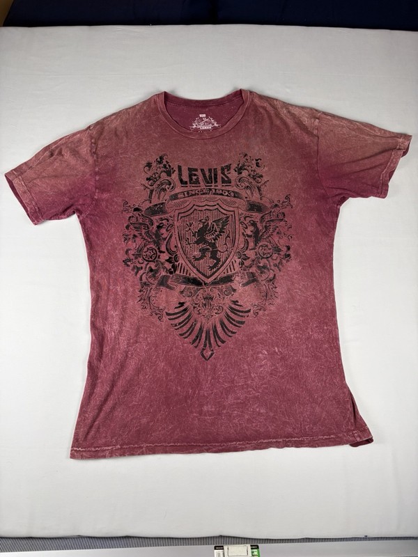 Levi’s Graphic T Shirt Men's Large Crest Shield Logo Acid Wash Grunge Y2K Logo gallery
