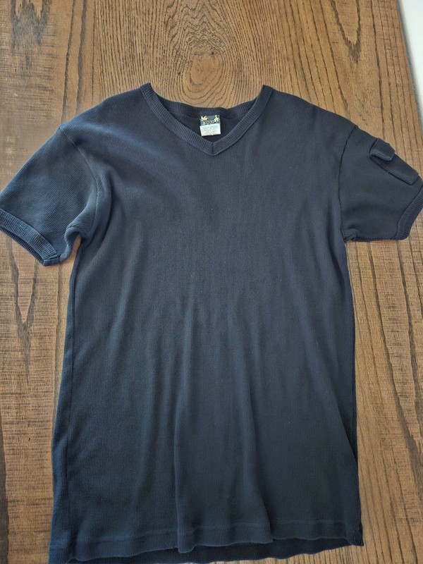 Ribbed Knit V Neck Cargo T-shirt XLarge