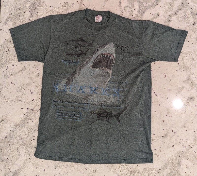 VTG Y2K Made in USA Shark Mens L T-Shirt Hunter Green 90s Animals Nature Ocean