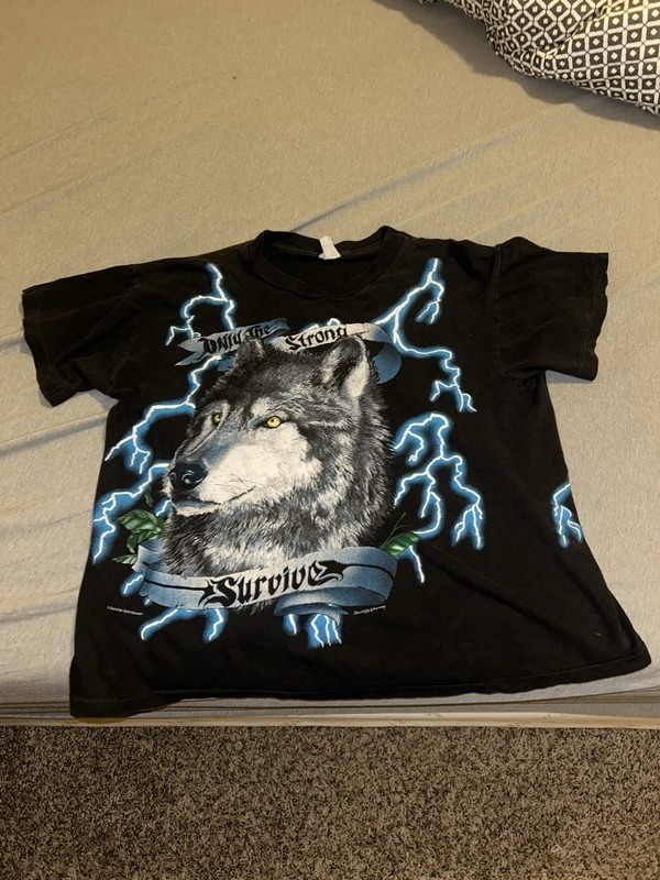 Vintage American Thunder Wolf T-Shirt Sz L AOP Lightning Single Stitch 90s Boxy