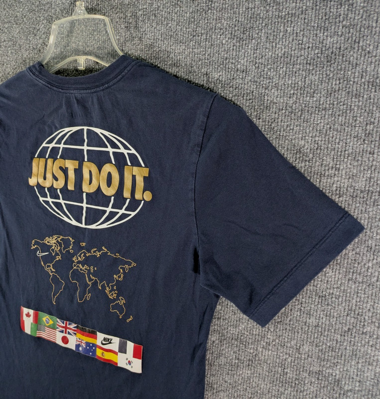 Nike Men's Small Navy Short Sleeve Graphic Tee World Globe Logo National Flags gallery