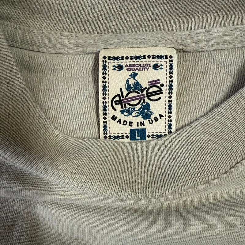 Vintage Alore The Race Is On T-Shirt Men Large Beige Turtles Beach USA Made 2001 gallery