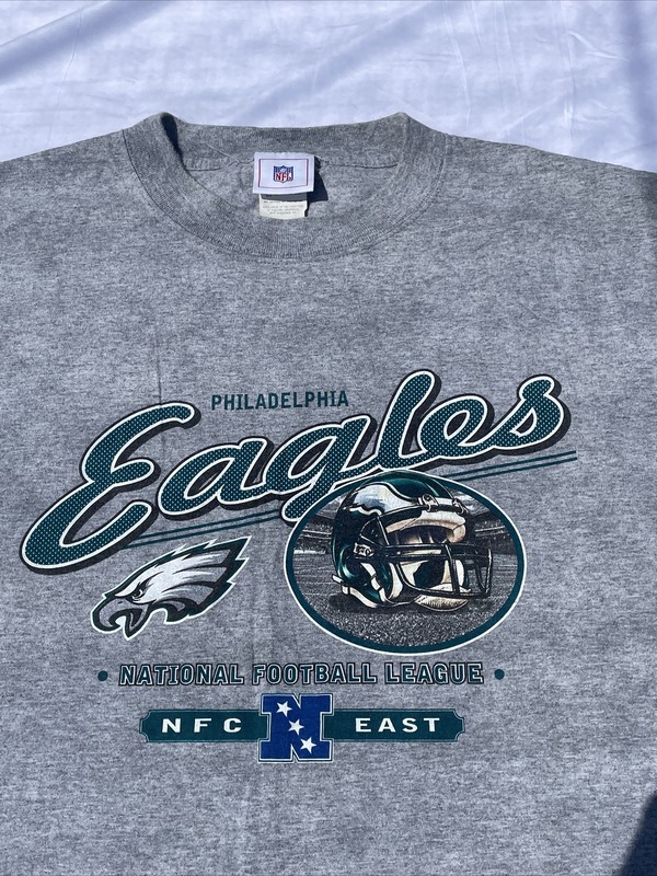 Vintage NFL NFC East Philadelphia Eagles T Shirt Men Sz XL Double Stitched