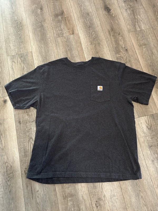 Carhartt T-Shirt Men’s XL Original Fit Pocket Size Gray Double Stitched Workwear