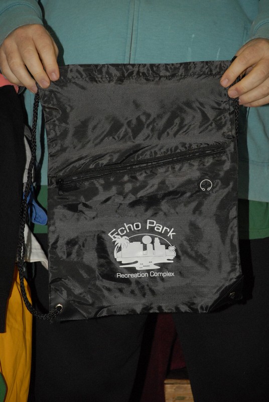 Echo Park Recreation Center new no tags zhoulder strap gym bag zip up polyester