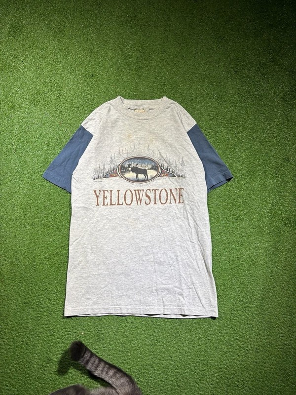 Vintage 90s Prairie Mountain Yellowstone National Park Moose Graphic T-Shirt