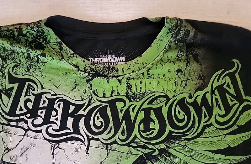Throwdown Premium Graphic T Shirt XL Black LIghtweight gallery