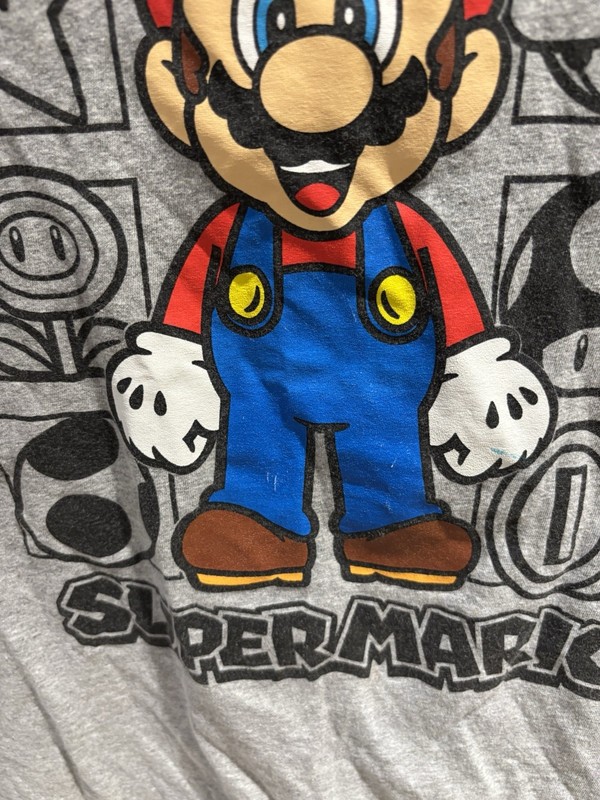 Super Mario T-shirt size large. Short sleeve. 90/10 cotton/poly. EUC gallery
