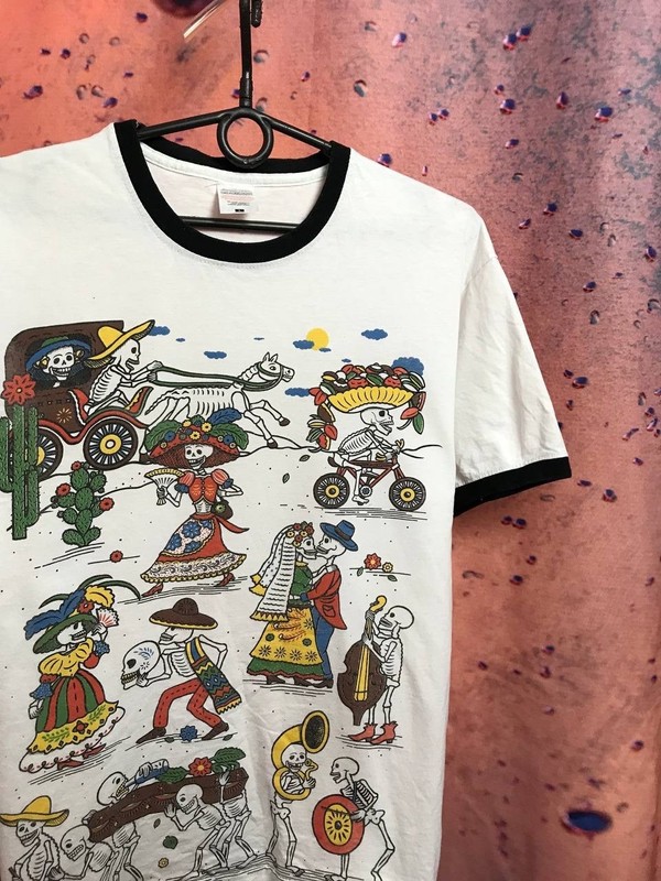 Skull Skeleton humor band tee
