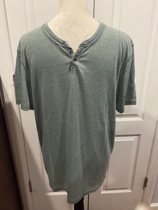 Lucky Brand Venice L Burnout T Shirt Men V Neck Short Sleeve Light Olive