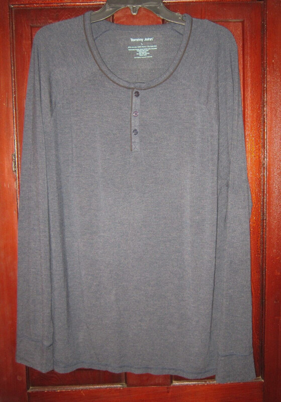 Tommy John Size L Men’s Shirt Top Stretch Pullover Soft Blue Long Sleeve