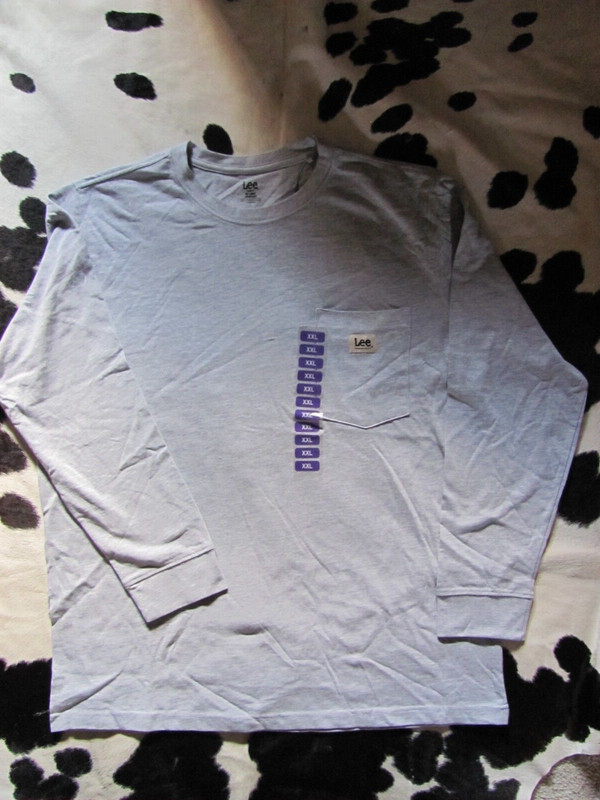 LEE PREMIUM SELECT MEN’S WORKWEAR POCKET TEE SIZE 2X PIT TO PIT 25 IN VERY ROOM