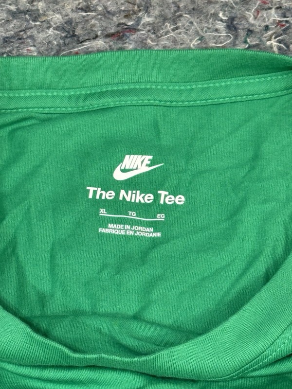 Nike Sportswear Club T-Shirt Men’s XL Green Standard Fit St Patrick’s Day Tee gallery