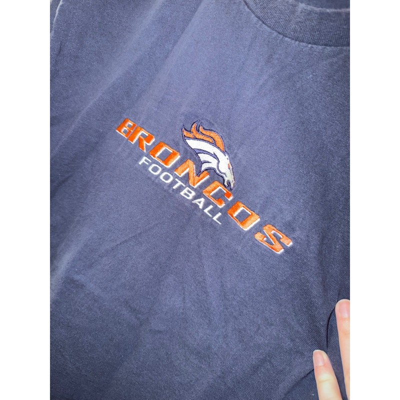 Vintage Lee Sport Denver Broncos Football Embroidered Navy Blue T-Shirt Mens M gallery
