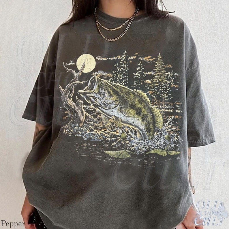 Vintage 90s Largemouth Bass Fishing Graphic T-Shirt Retro Moon Tee